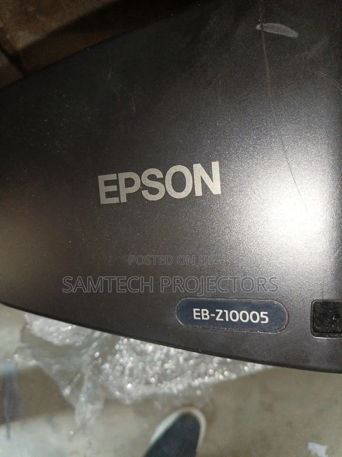 Direct UK USED 10,000 Lumens Wireless Projector