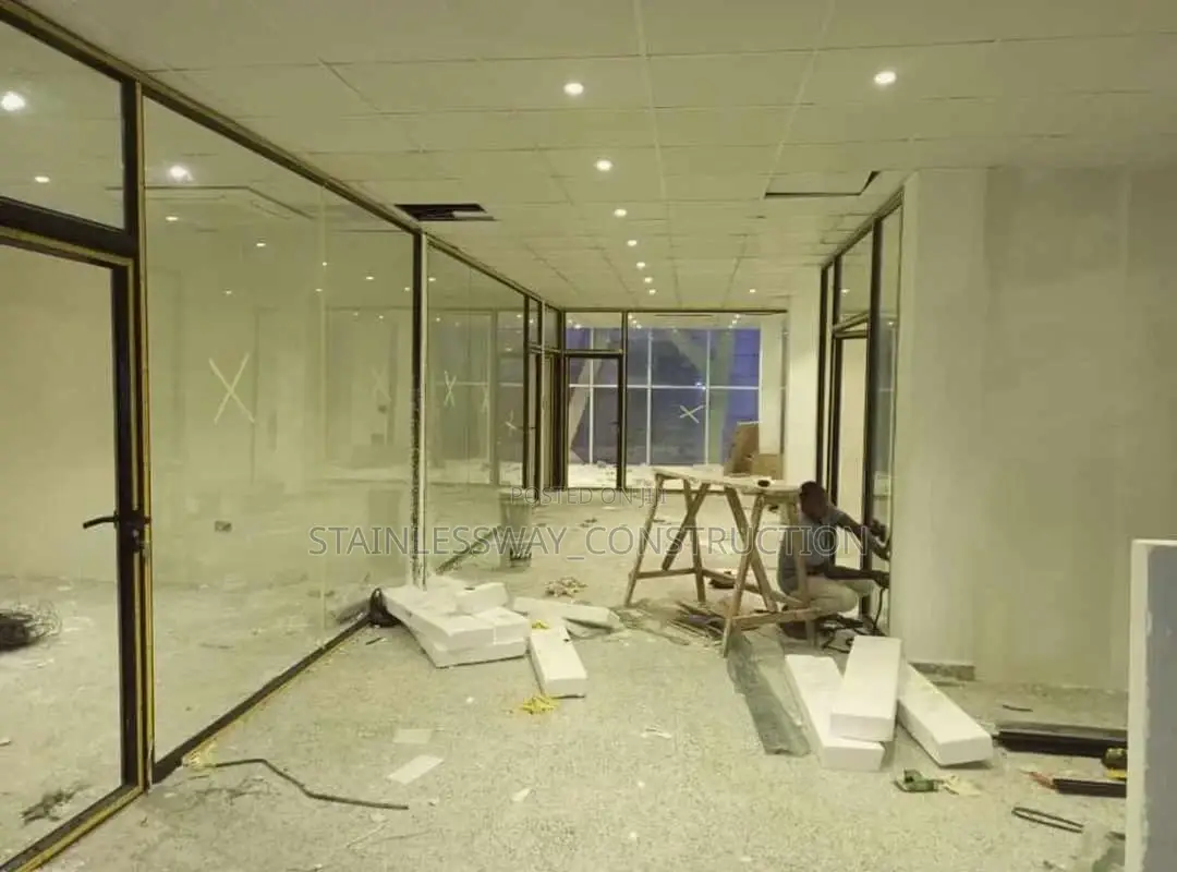 Show Glass Office Partition