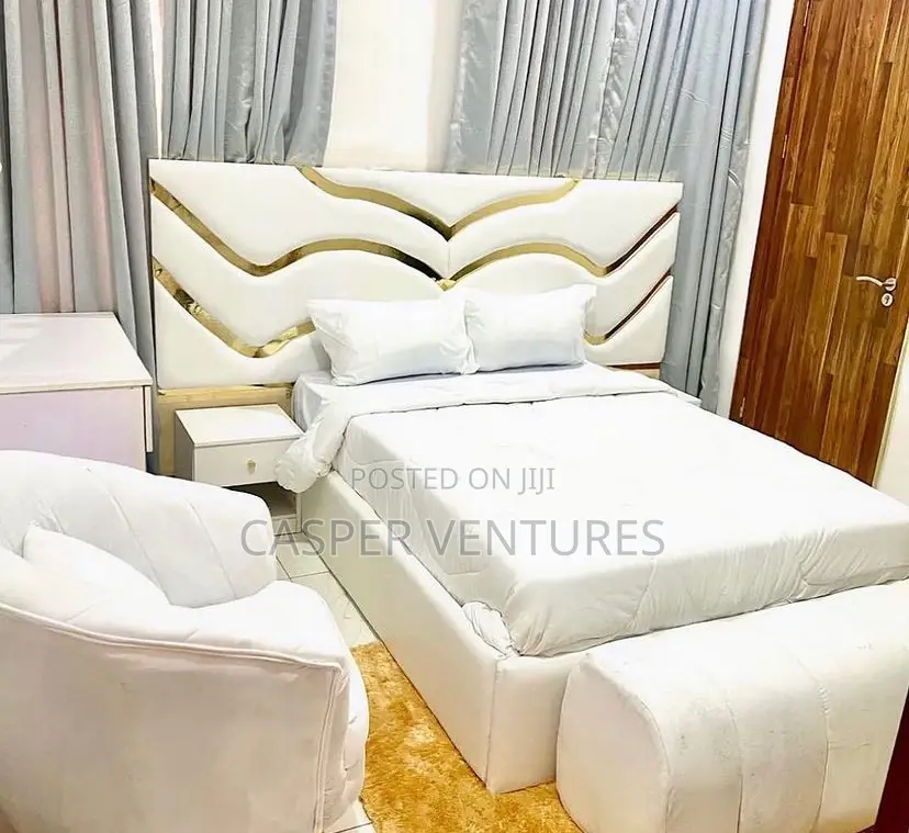 Stylish and Luxurious Apartment