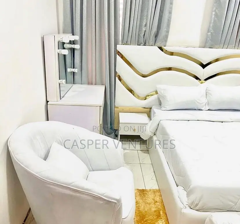 Stylish and Luxurious Apartment