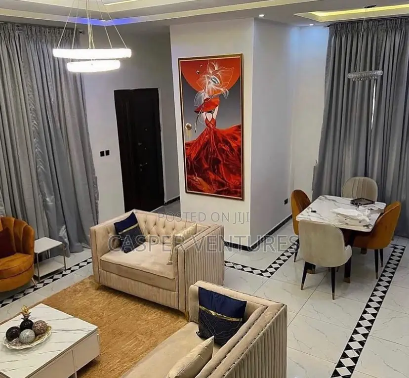 Stylish and Luxurious Apartment