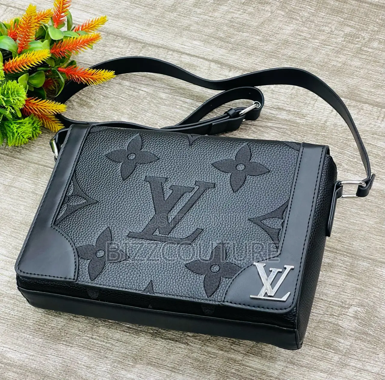 Original LOUIS VUITTON Crossbody Bags Available in Store