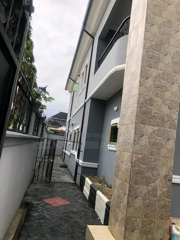 4bdrm Duplex in Inside An Estate,, Port-Harcourt for sale