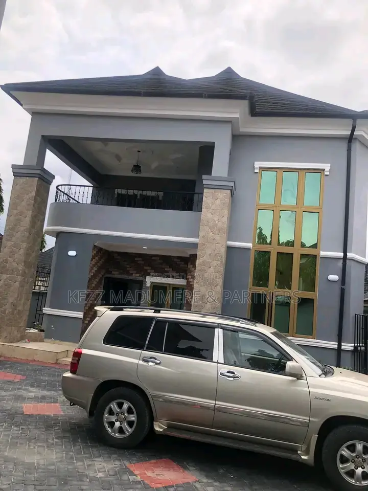 4bdrm Duplex in Inside An Estate,, Port-Harcourt for sale