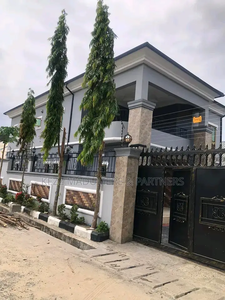 4bdrm Duplex in Inside An Estate,, Port-Harcourt for sale