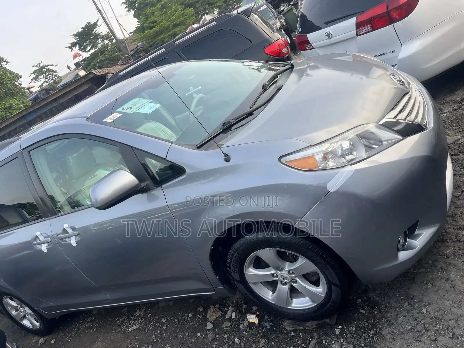 Toyota Sienna XLE 8 Passenger 2012 Silver