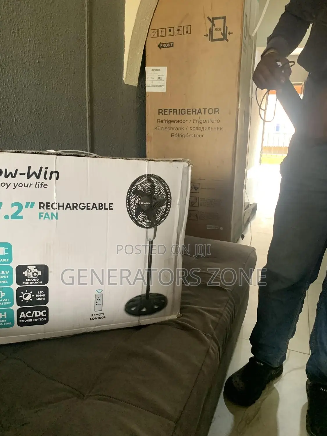 Wow Win 17.2 Rechargeable Standing Fan