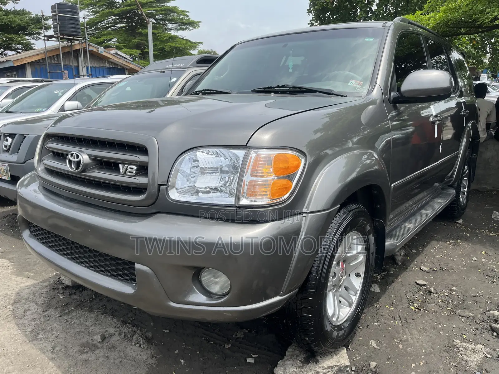 Toyota Sequoia 2004 Gray