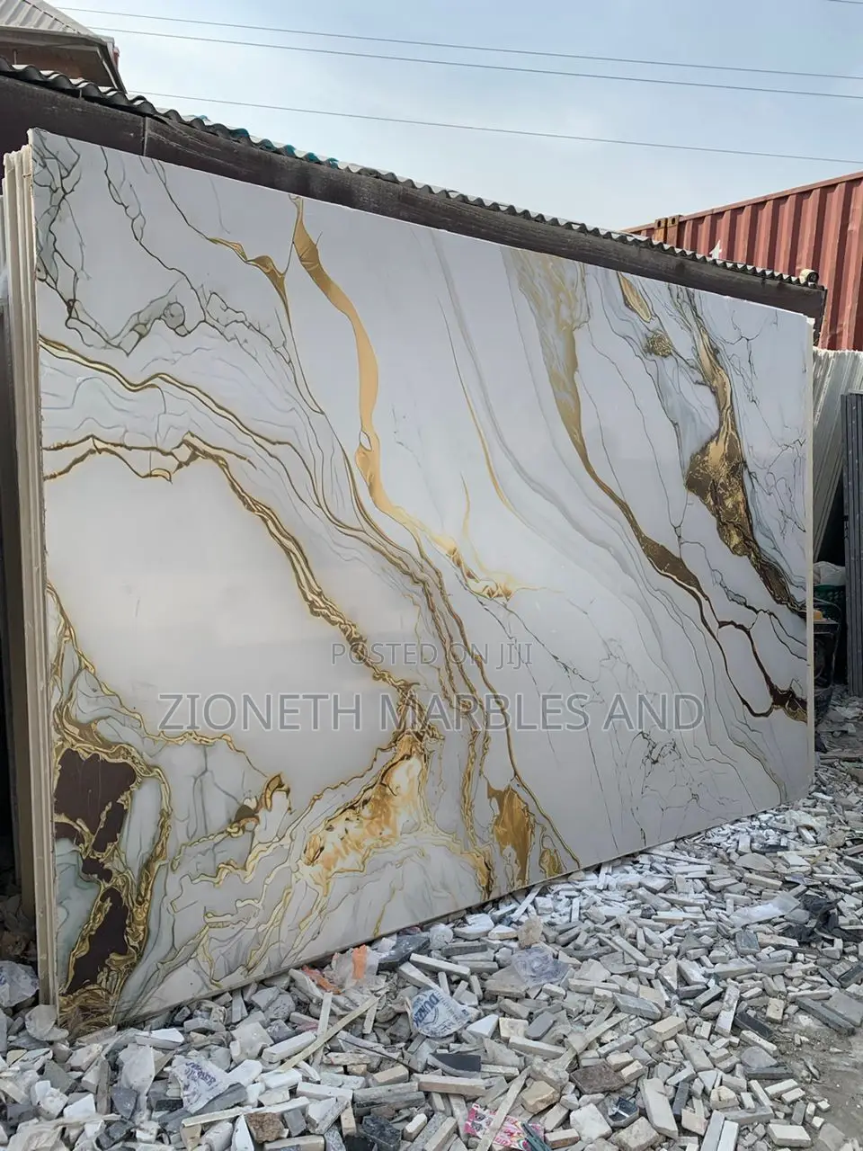 Verona Vintage Gold Quartz Marble Slab