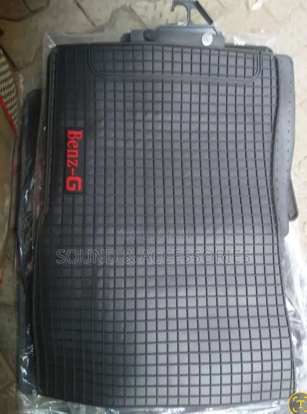 Benz G-Class Rubber Follow Come Floor Mat With Red Logo