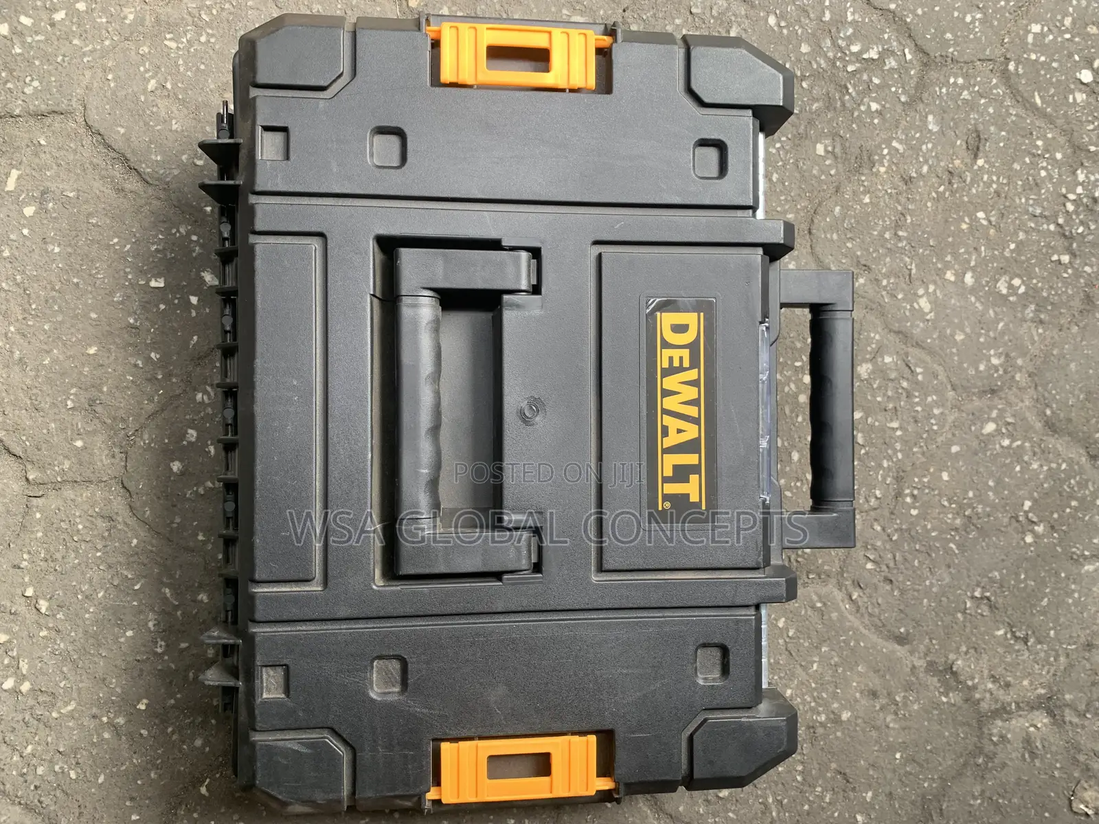 118 Volts DEWALT Angle Grinder