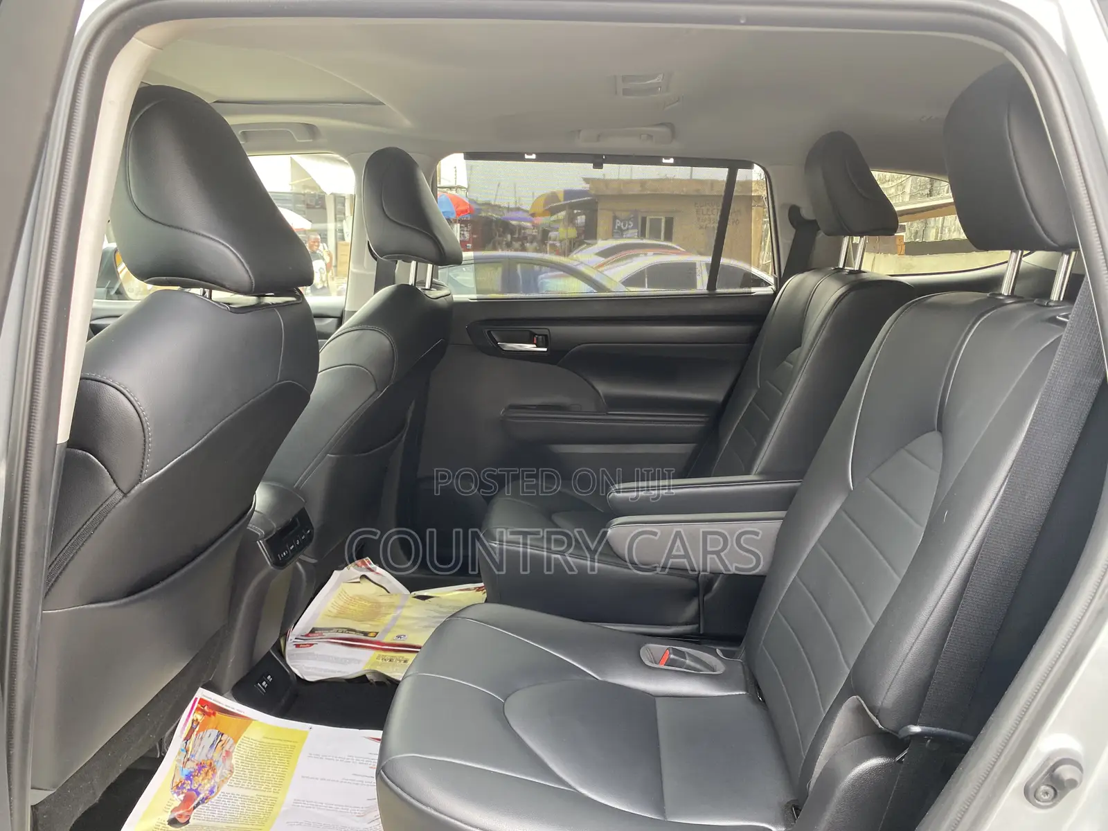 Toyota Highlander XLE 2021 Silver