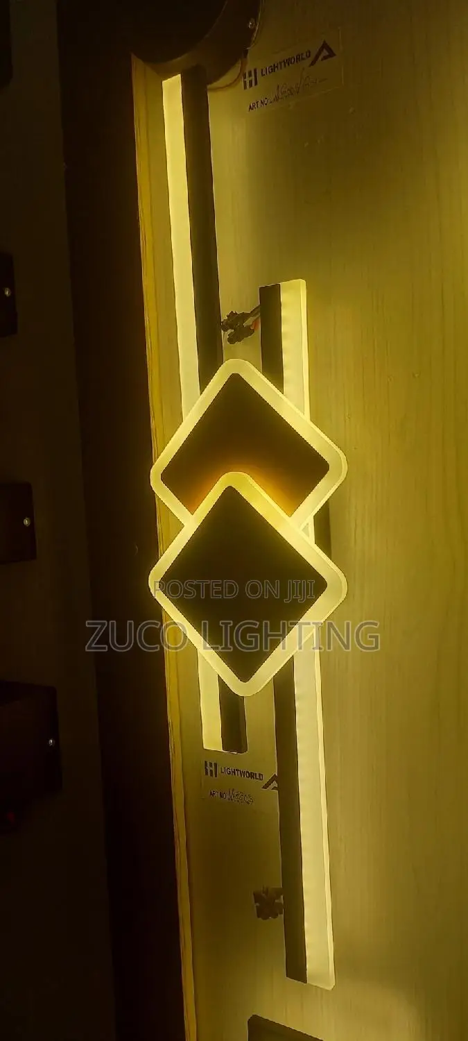 Modern Acrylic LED Wall Lamp Creative Living Light