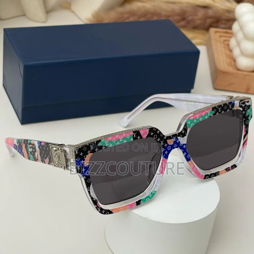 Original LOUIS VUITTON Sunglasses Available in Store