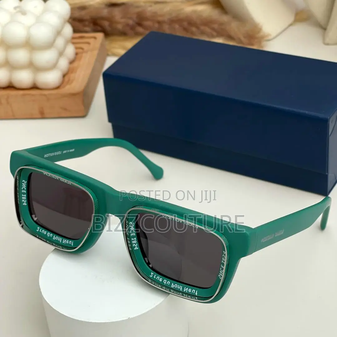 Original LOUIS VUITTON Sunglasses Available in Store