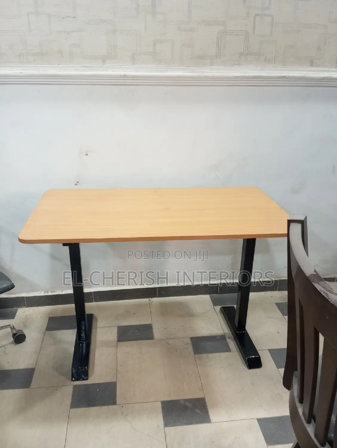 Unique Reading Table