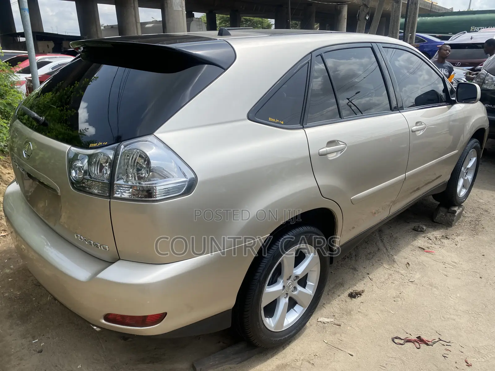 Lexus RX 330 2005 Gold