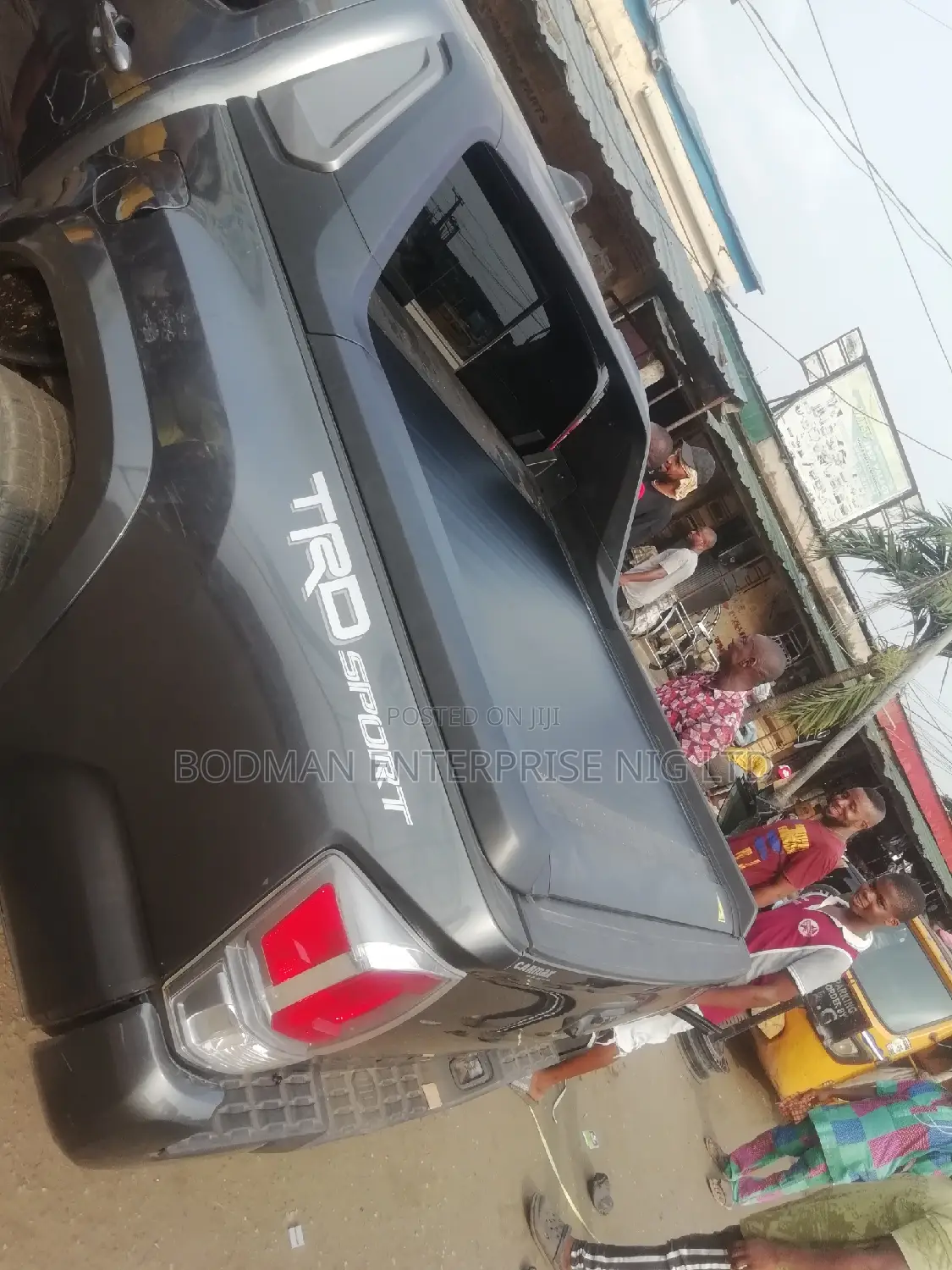 Automatic Rolling Boot Cover :