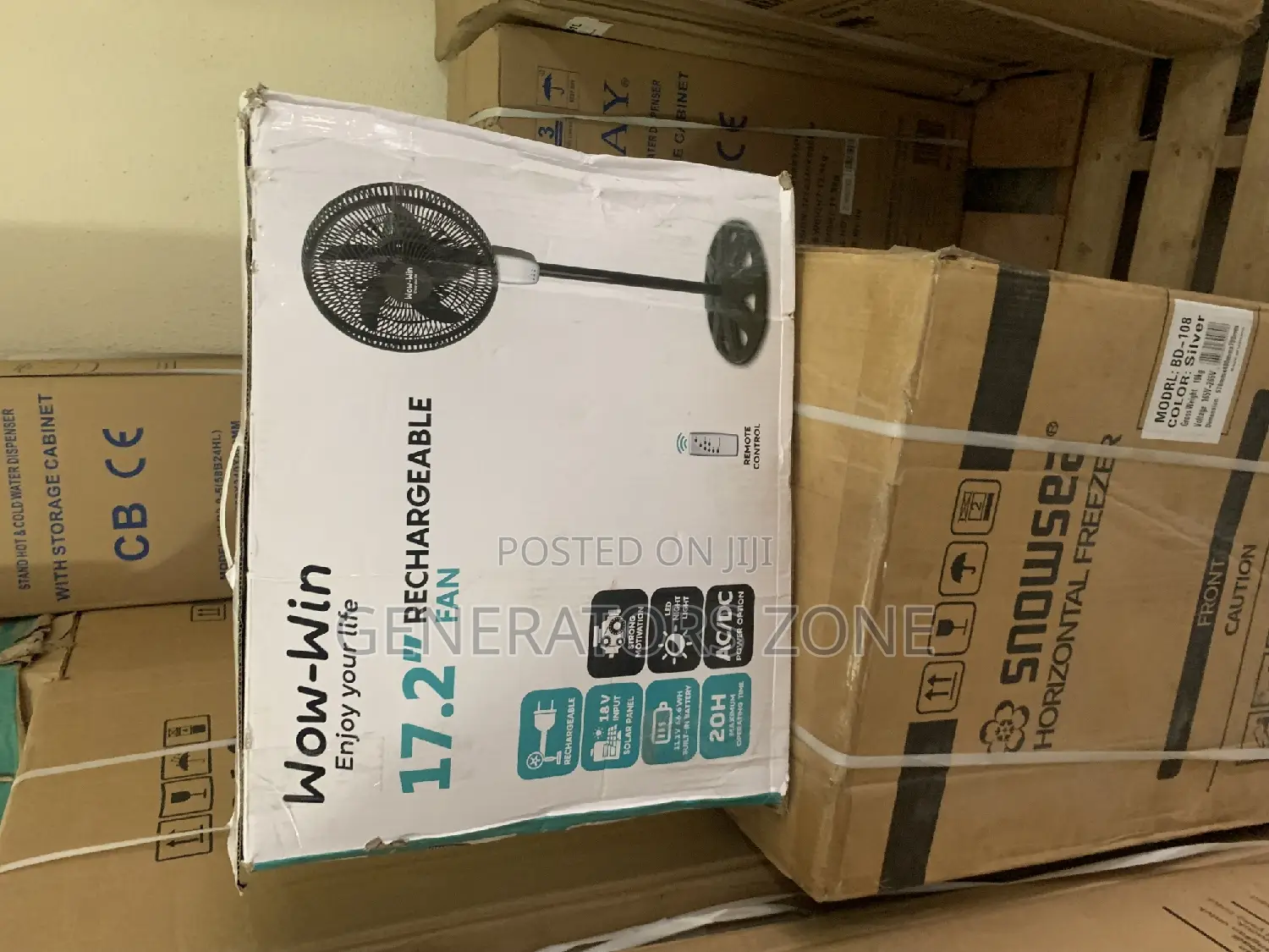 17.2 Inch Rechargeable Wow Win Fan + Remote