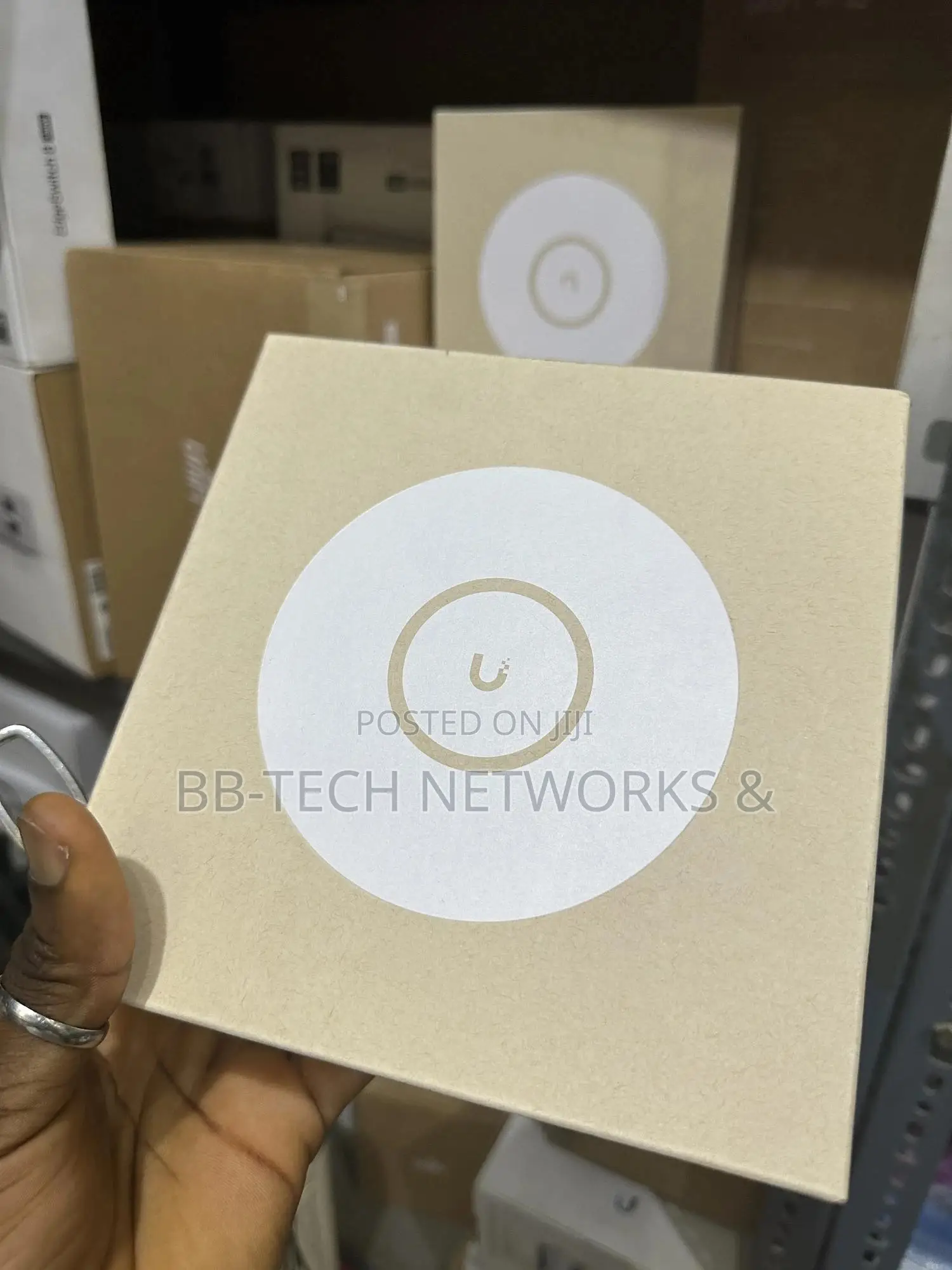 Ubiquity U6+