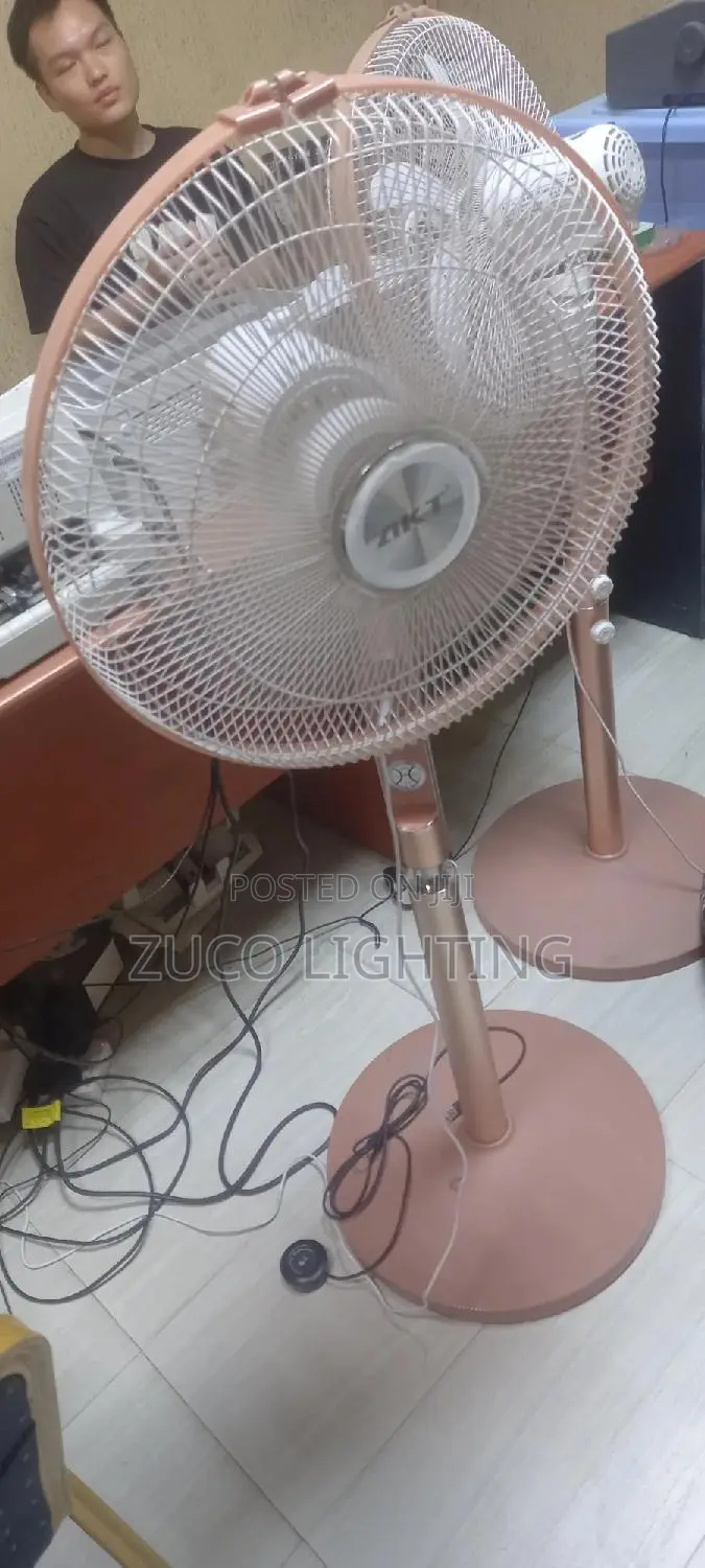 AKT SOLAR FAN With Separate Panel