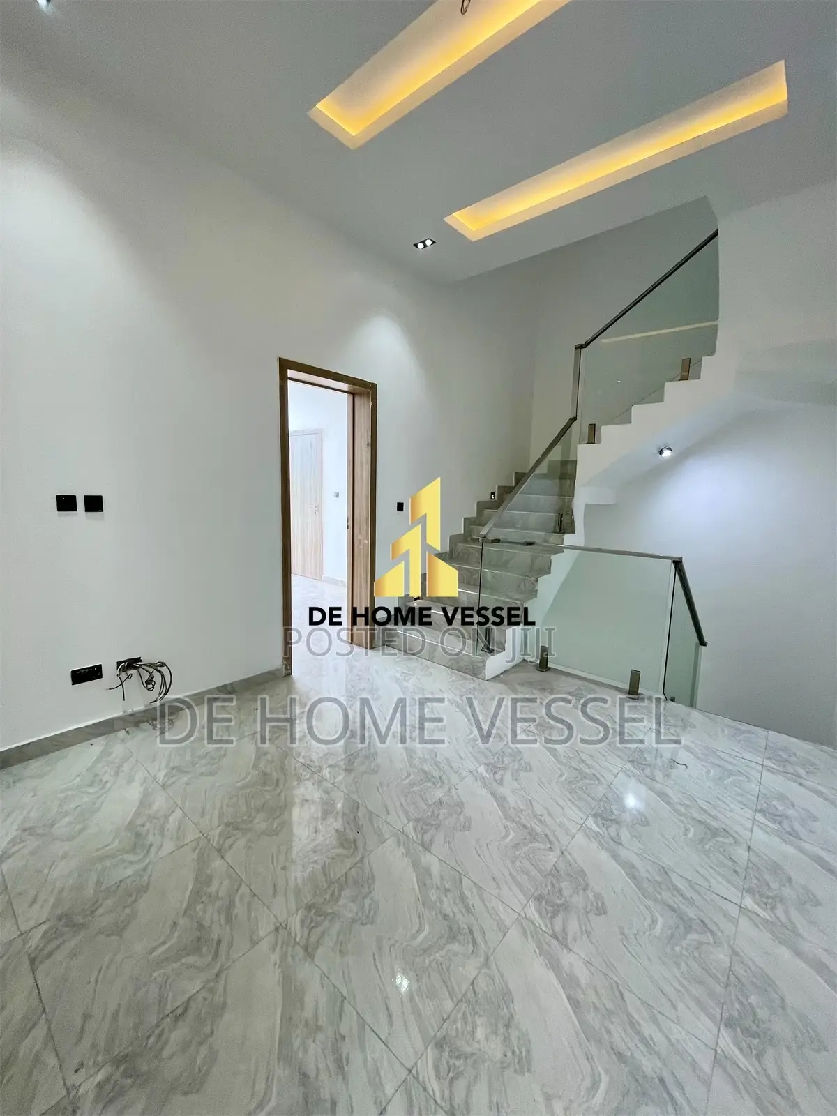 4bdrm Duplex in Osapa london for sale