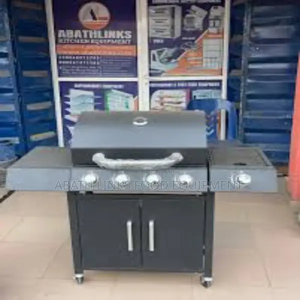 Black Barbecue Machine