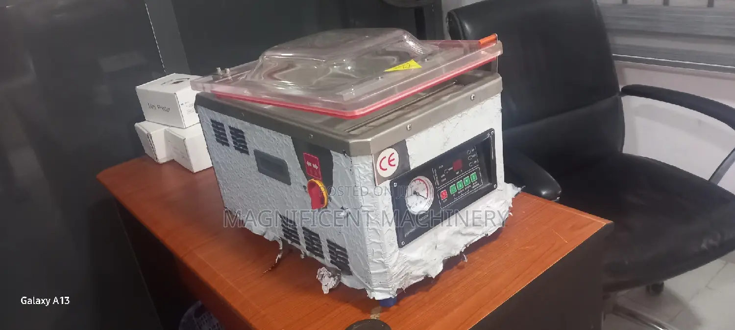 Vacuum Sealer Packaging Machine