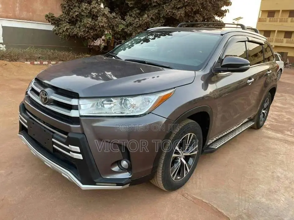 Direct Original Side Steps Highlander 2015 - 2018
