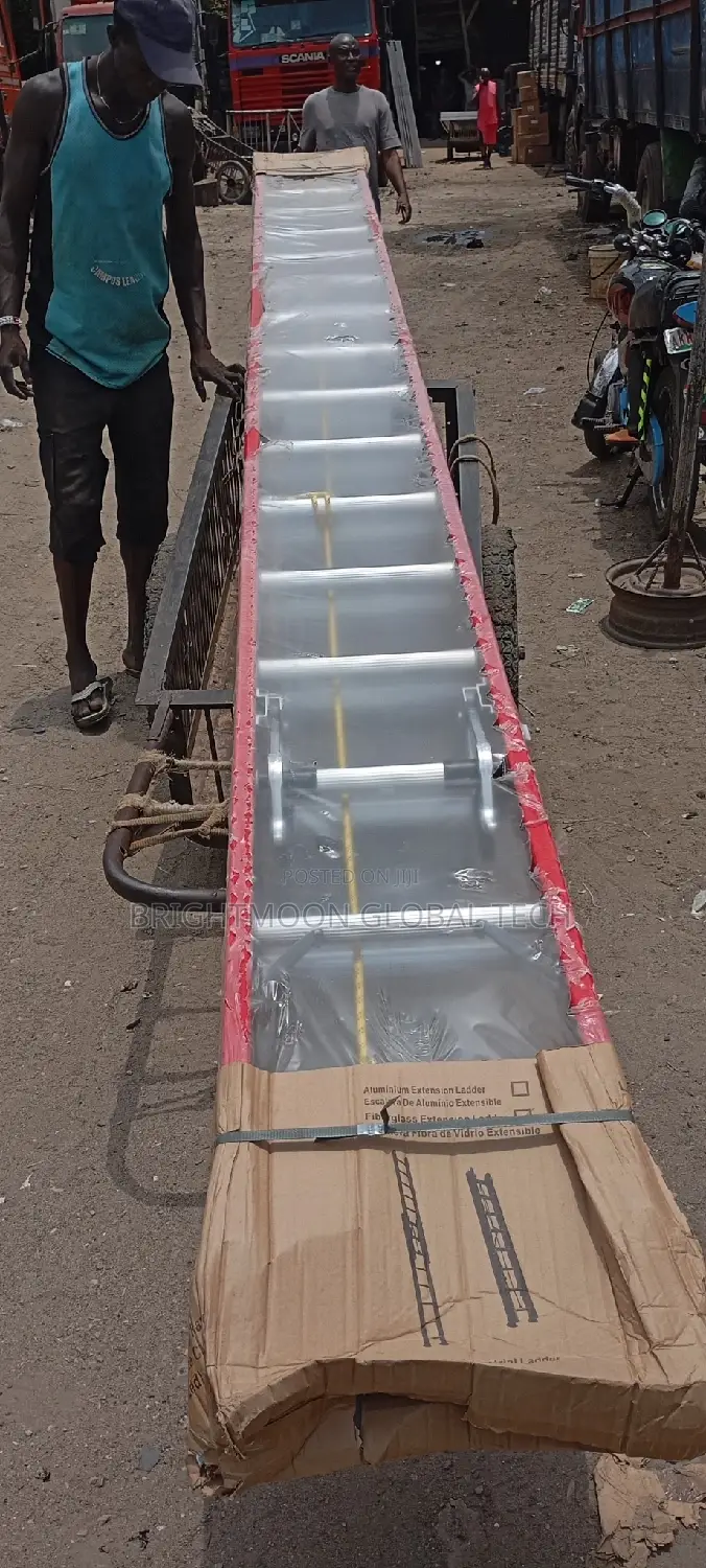 16 by 2 Fiberglass Extension Ladder 2mm Thickness