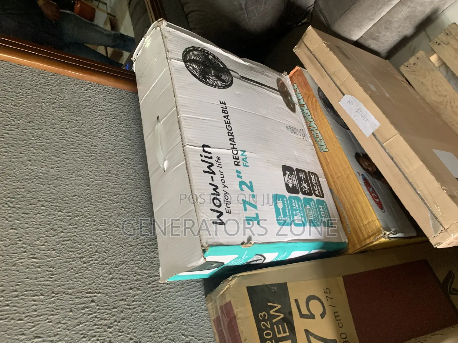 17.2 Inch Rechargeable Powerful Cooling Wow-Win Fan