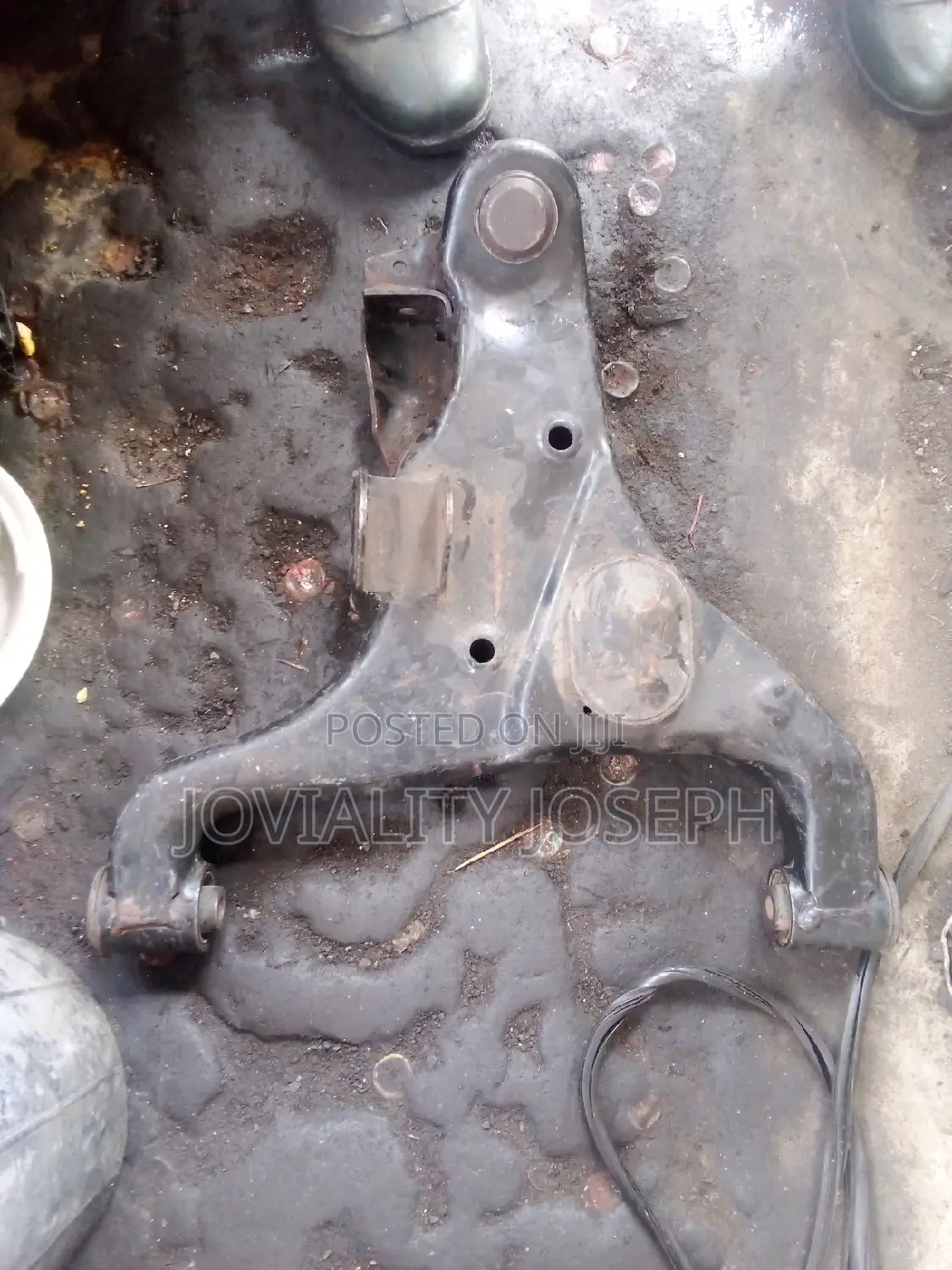 Front Low Arms Nissan Armada