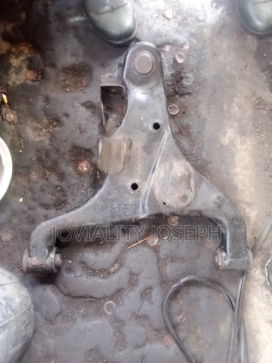 Front Low Arms Nissan Armada