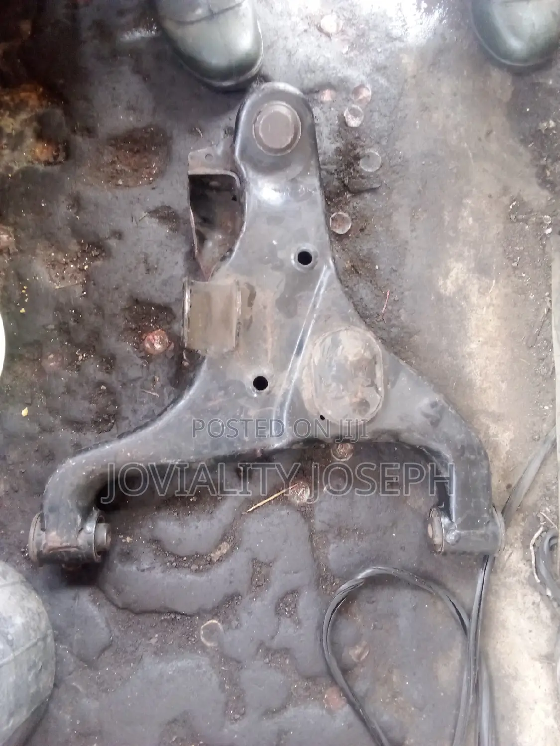 Front Low Arms Nissan Armada