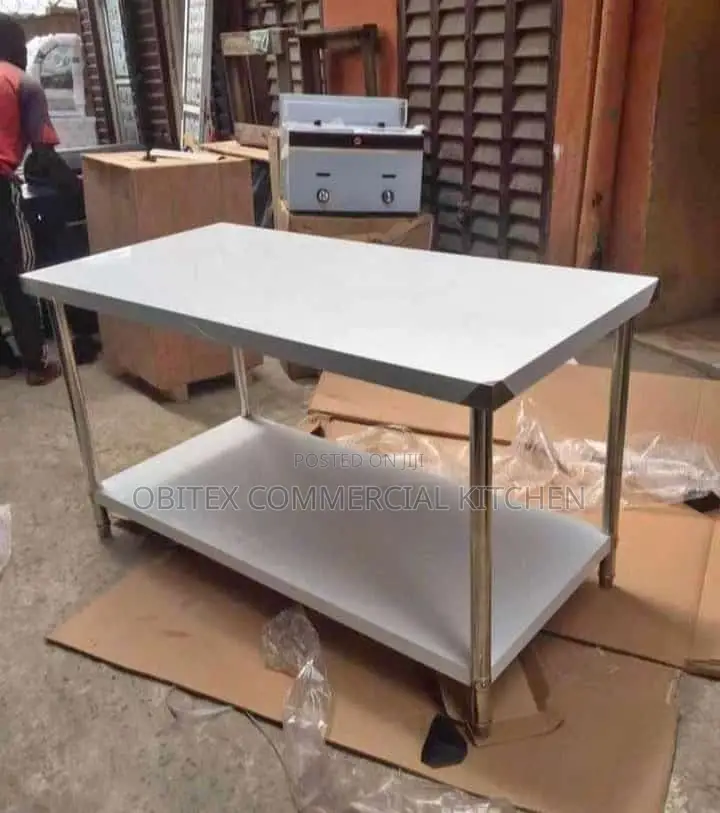 4fits Working Table Is Available for Sale at Good Prices
