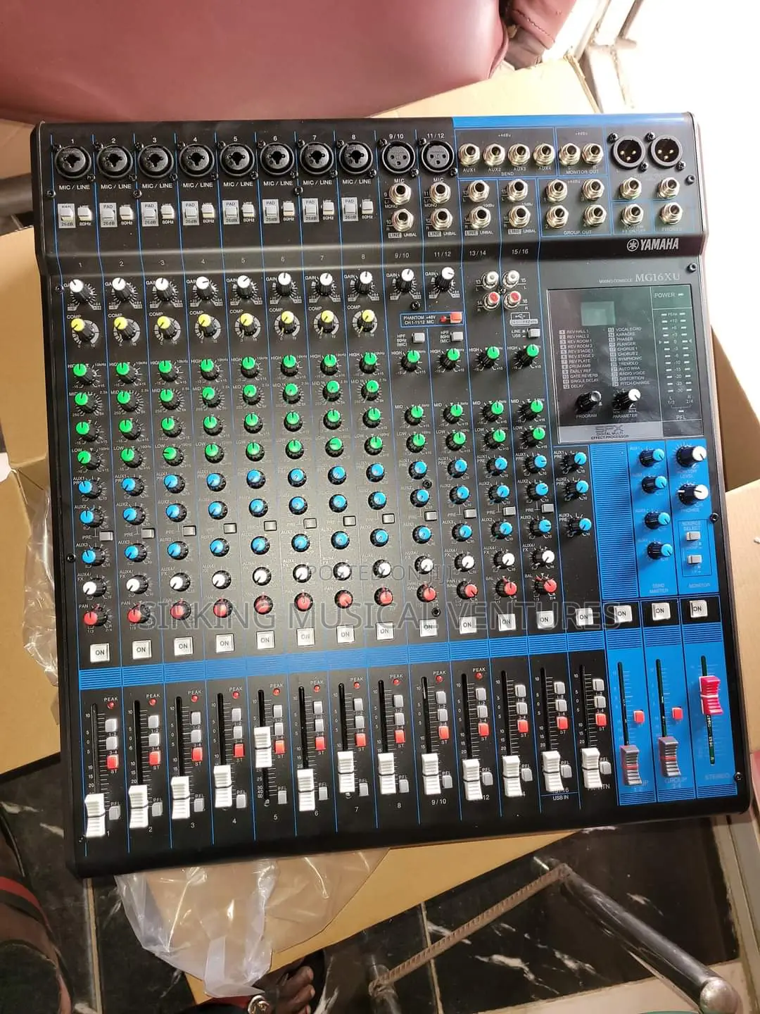 Yamaha MG16XU Professional 16channels Mixer