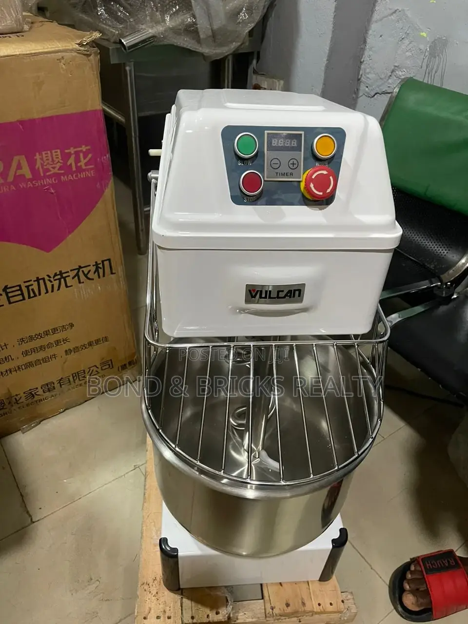 Standing 20L of Cake Mixer