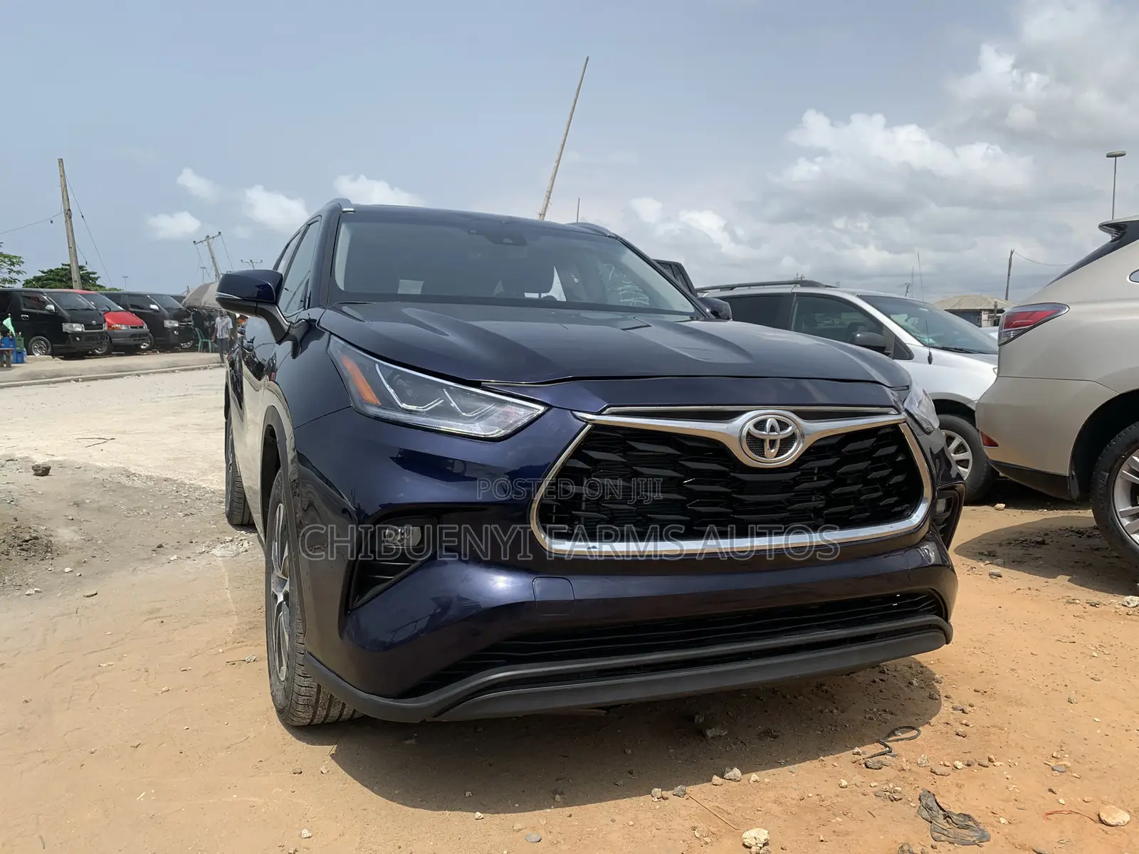 Toyota Highlander XLE 2021 Blue
