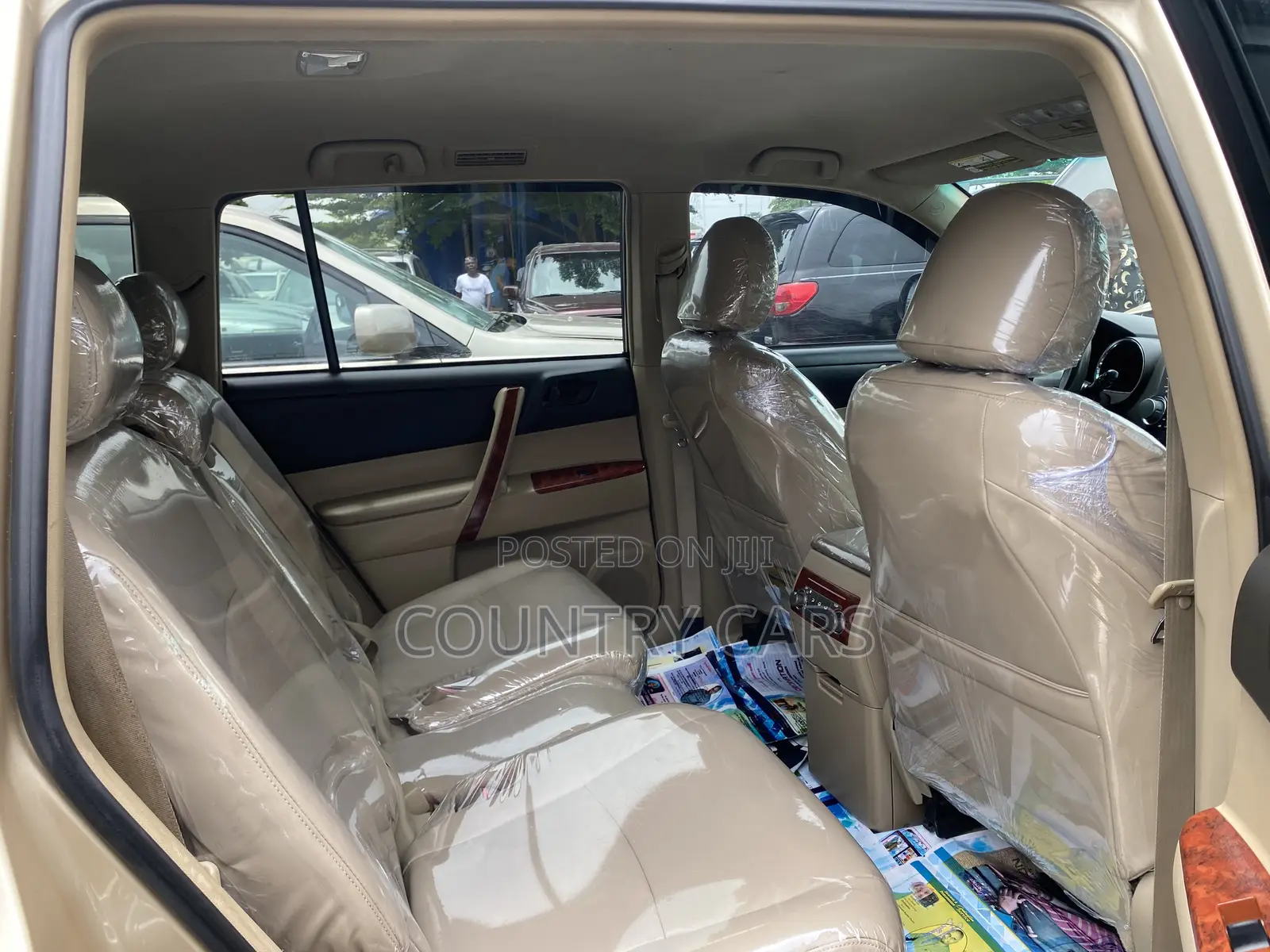 Toyota Highlander Limited 2010 Gold