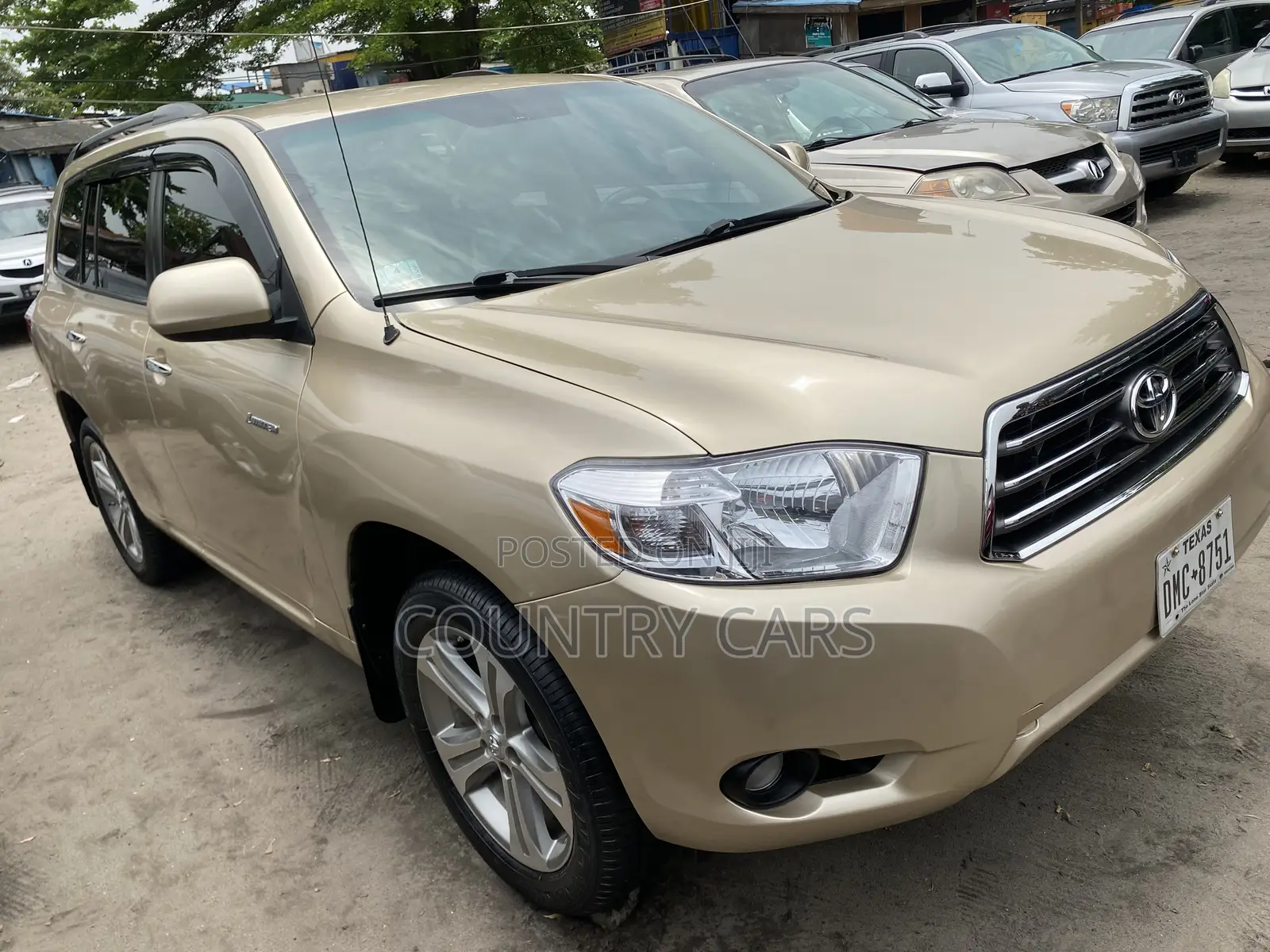 Toyota Highlander Limited 2010 Gold