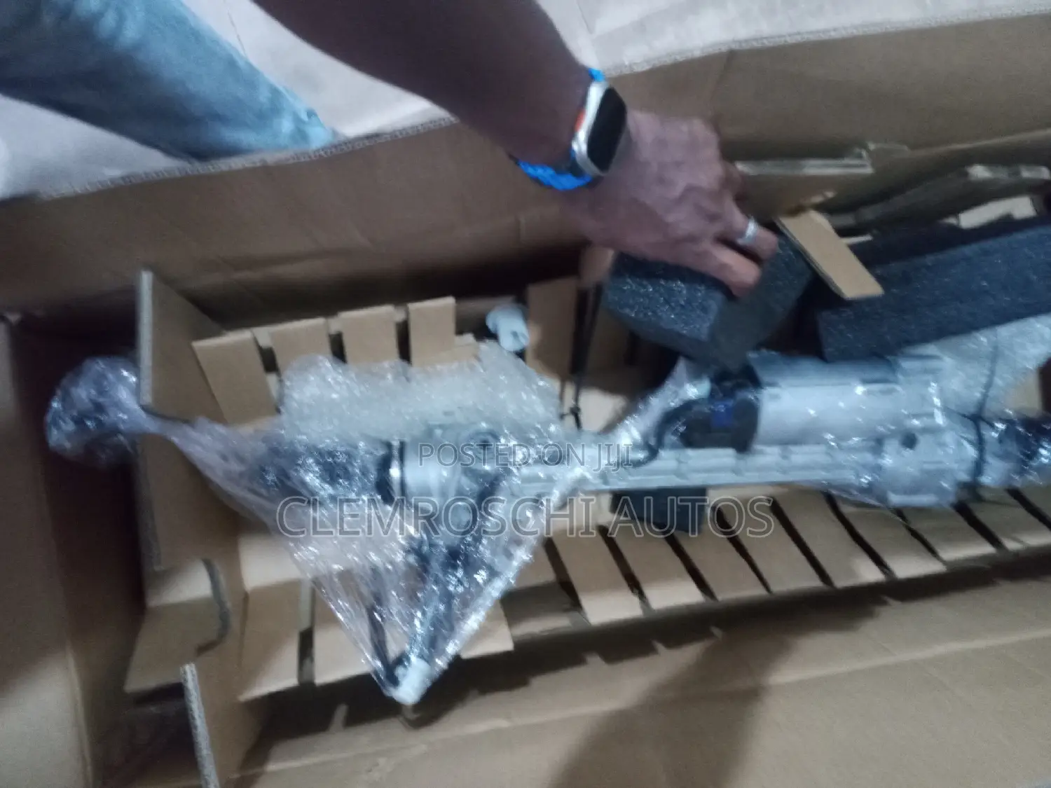 High Quality Certified Complete Brand New Steering Rack 166.