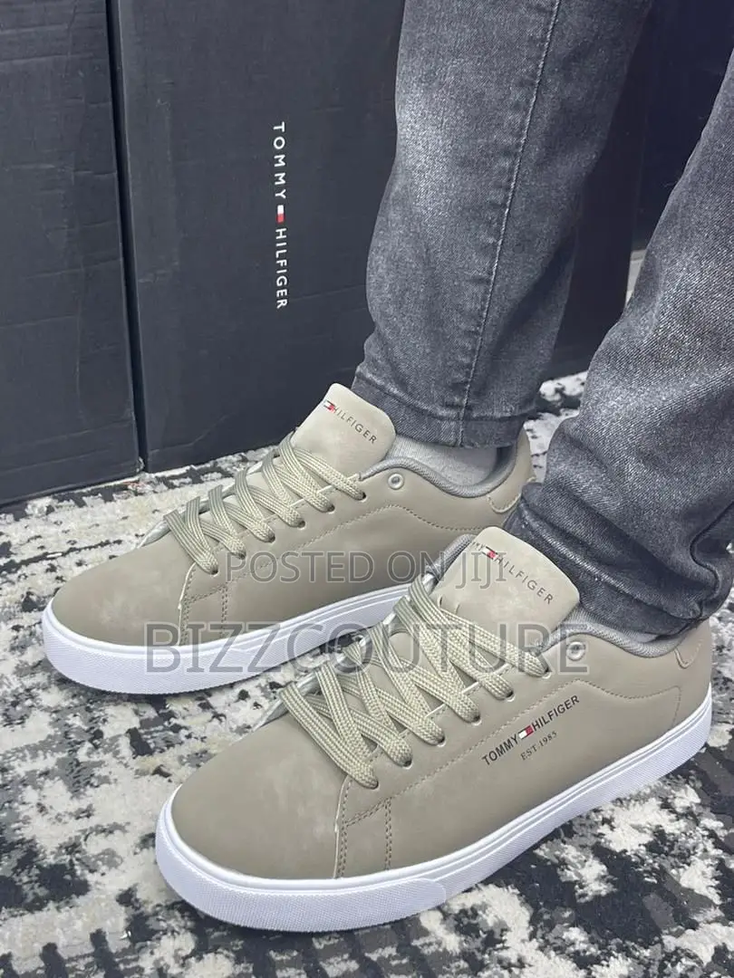 Original TOMMY HILFIGER Cool Sneakers Available in Store