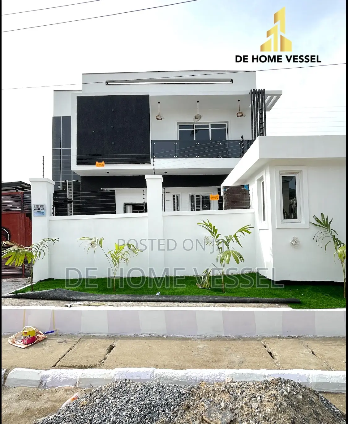 5bdrm Duplex in Ikota for sale