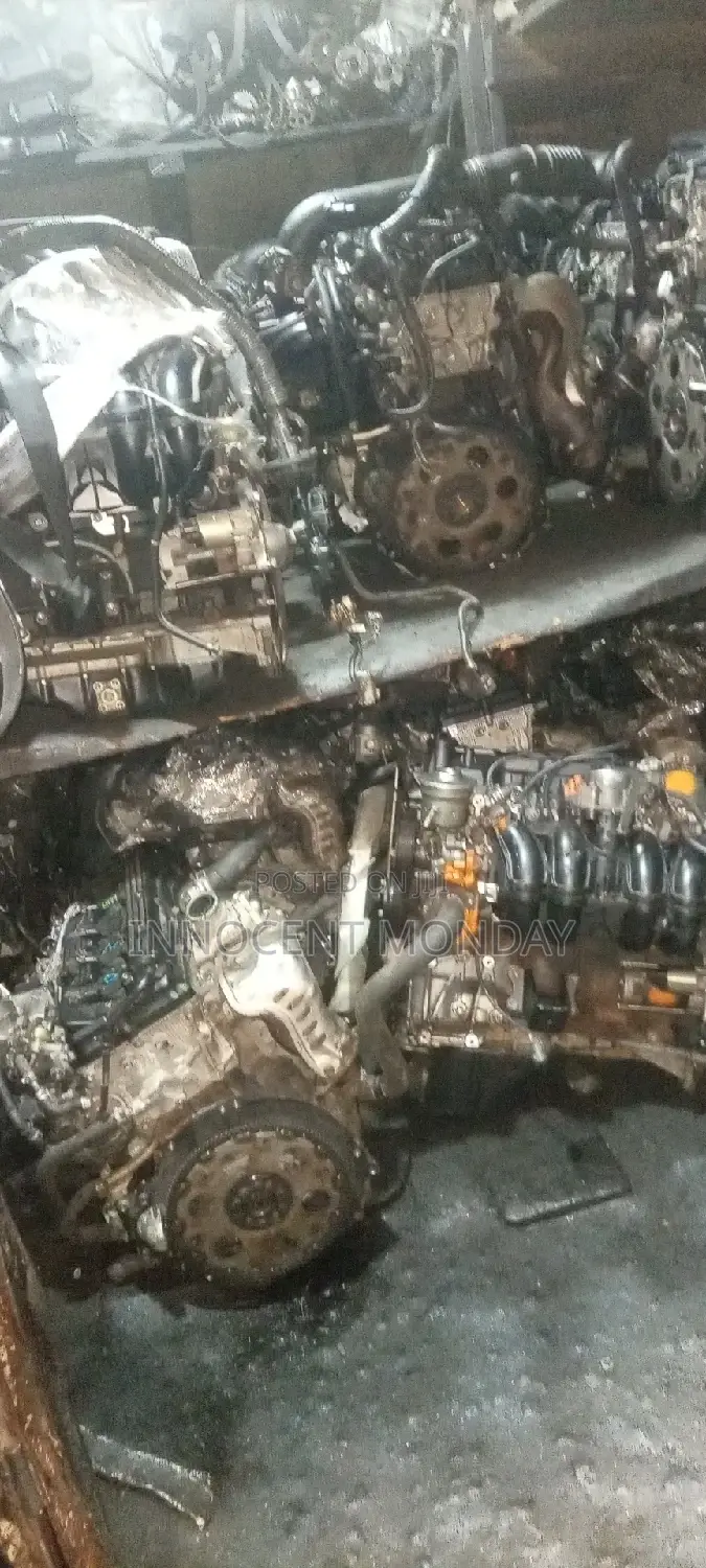 Toyota Hilux Engine. 2tr.