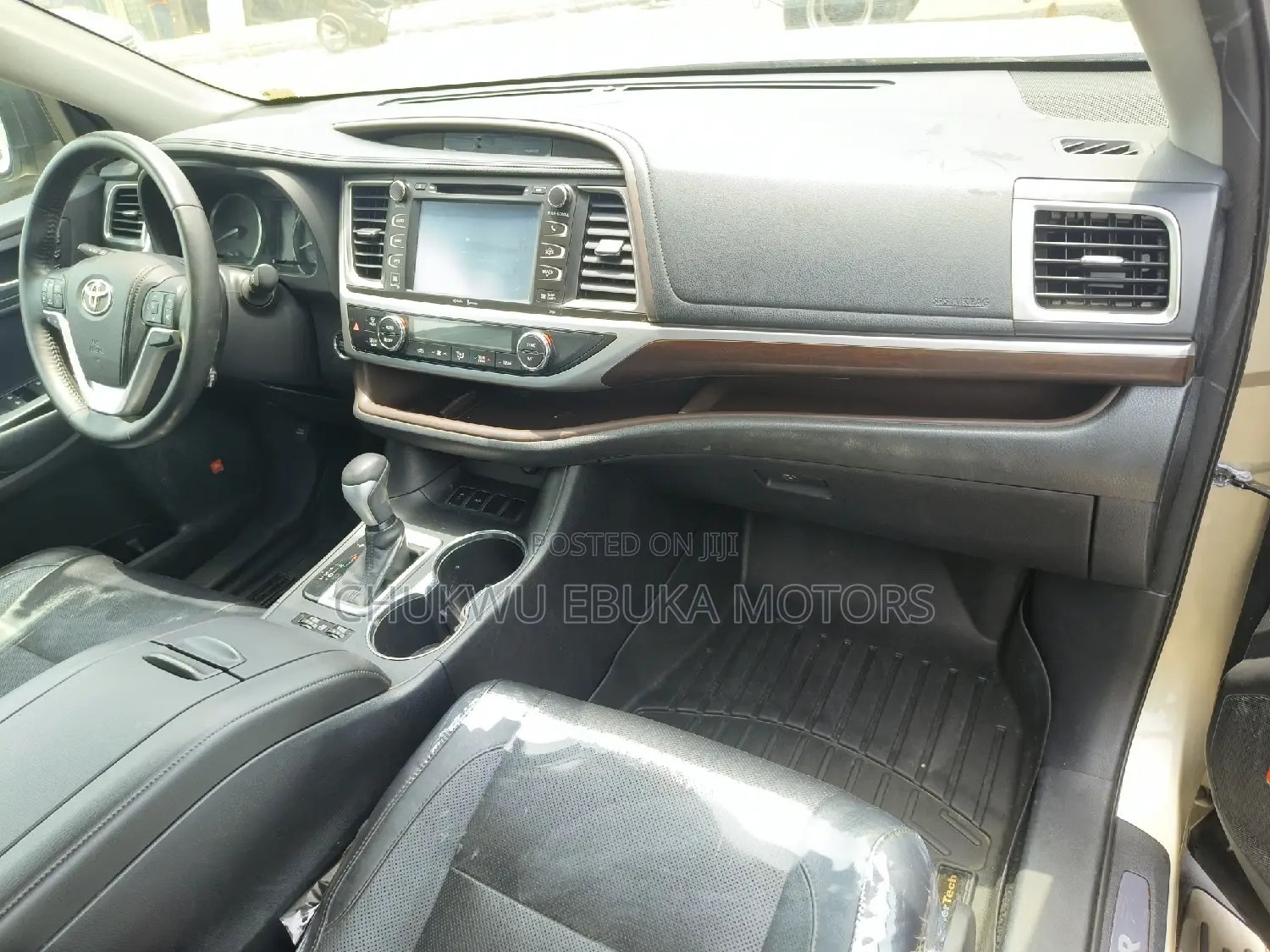 Toyota Highlander 2017 Gold
