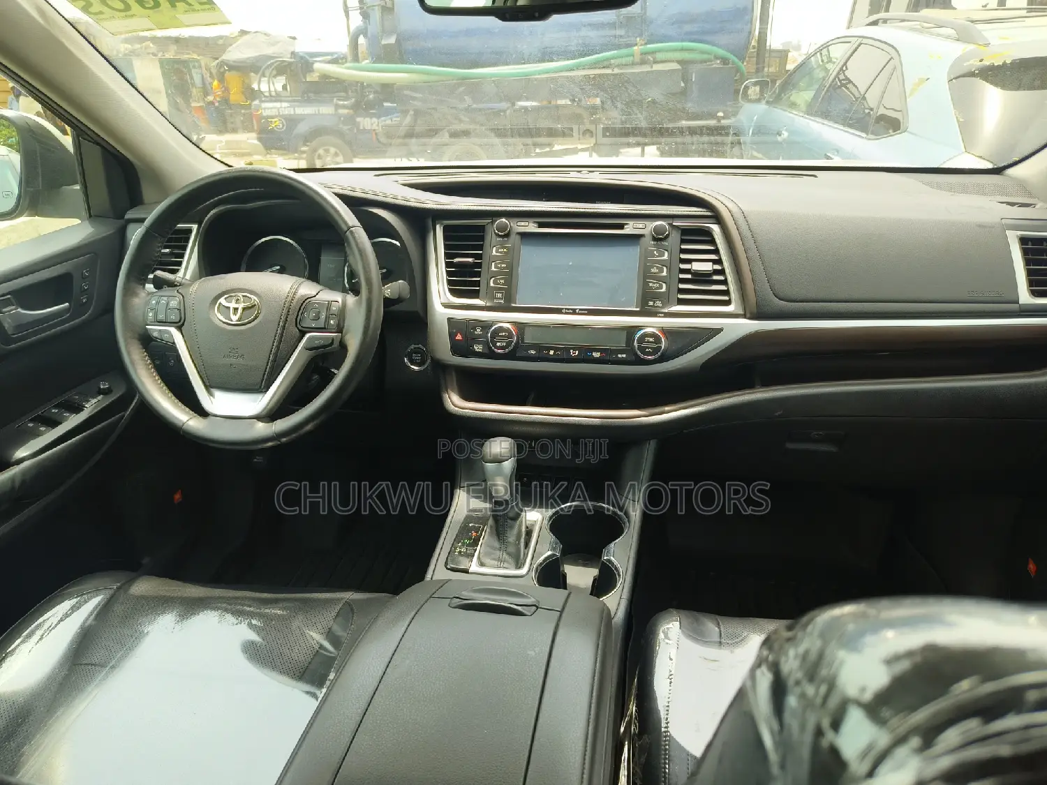 Toyota Highlander 2017 Gold