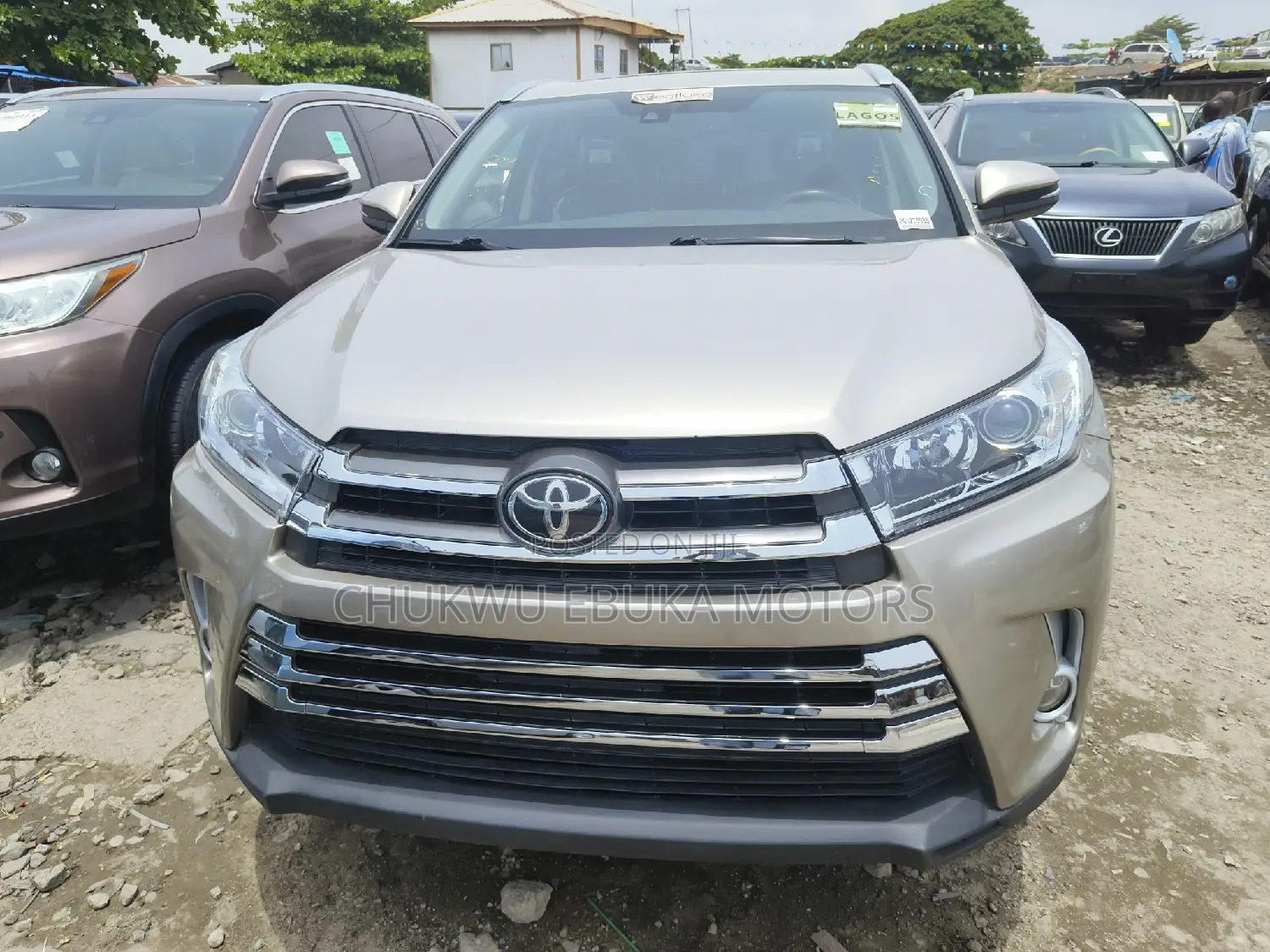 Toyota Highlander 2017 Gold