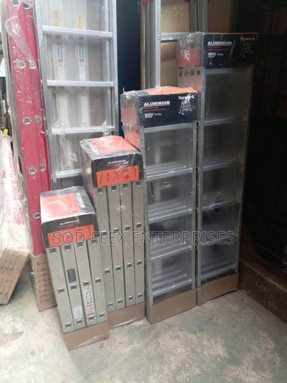 12 Feet Multipurpose Ladder Available In Sizes
