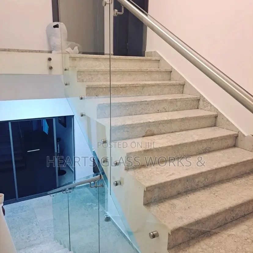 10mm Frameless Tempered Glass With 38mm Side Rail