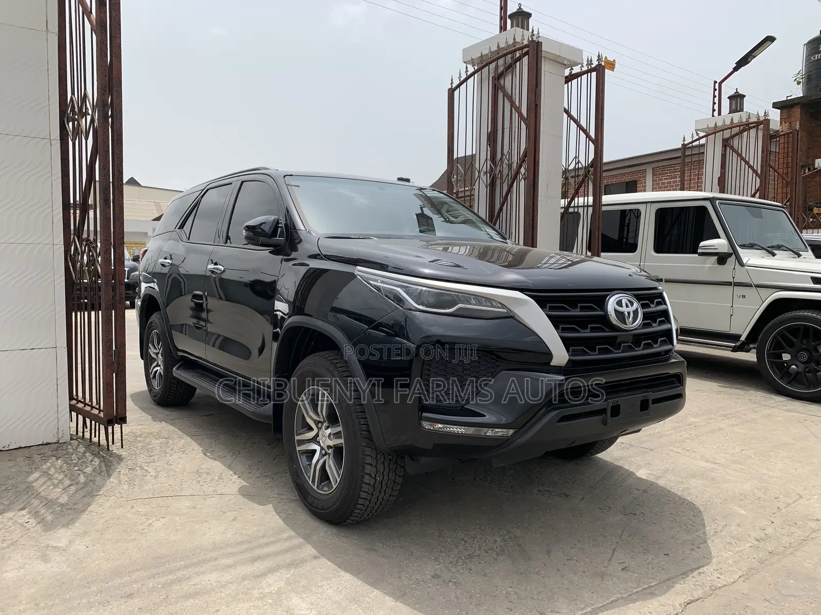 New Toyota Fortuner 4.0 AWD 2023 Black